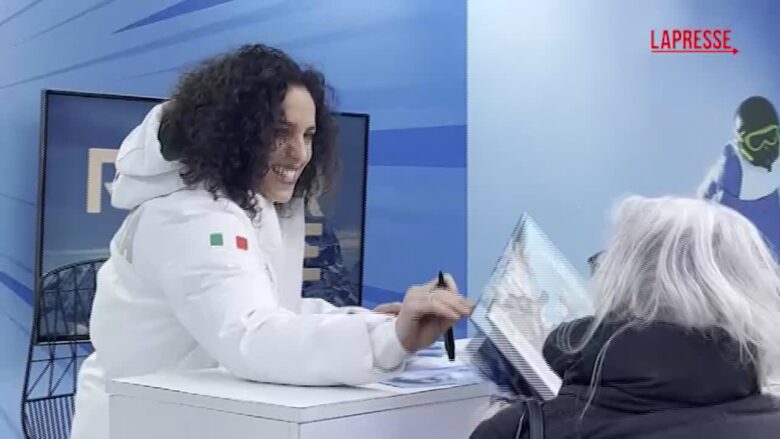 Olimpiadi 2026, Brignone firma autografi al Fan Village a Milano