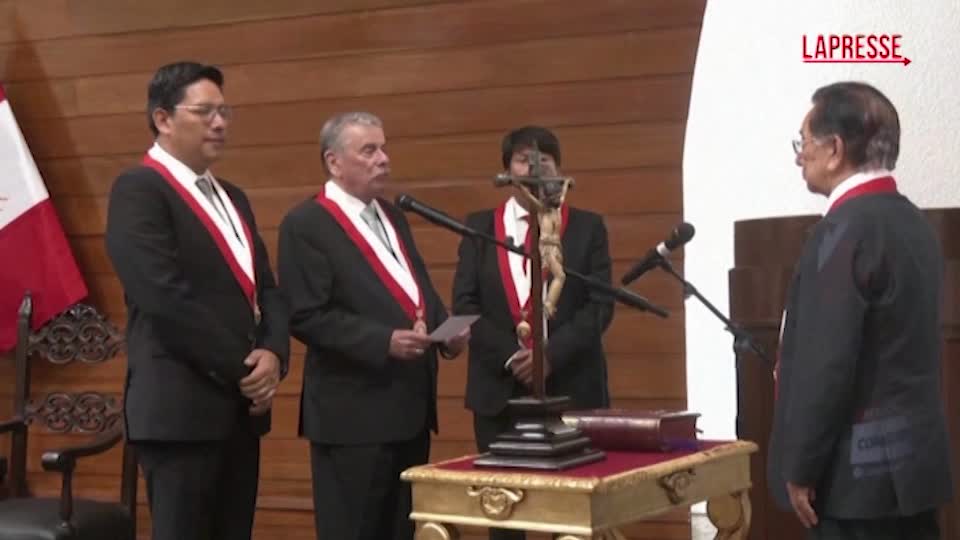 Perù, il Congresso elegge José María Balcázar: è l’ottavo presidente in 10 anni Perù, il Congresso elegge José María Balcázar: è l’ottavo presidente in 10 anni