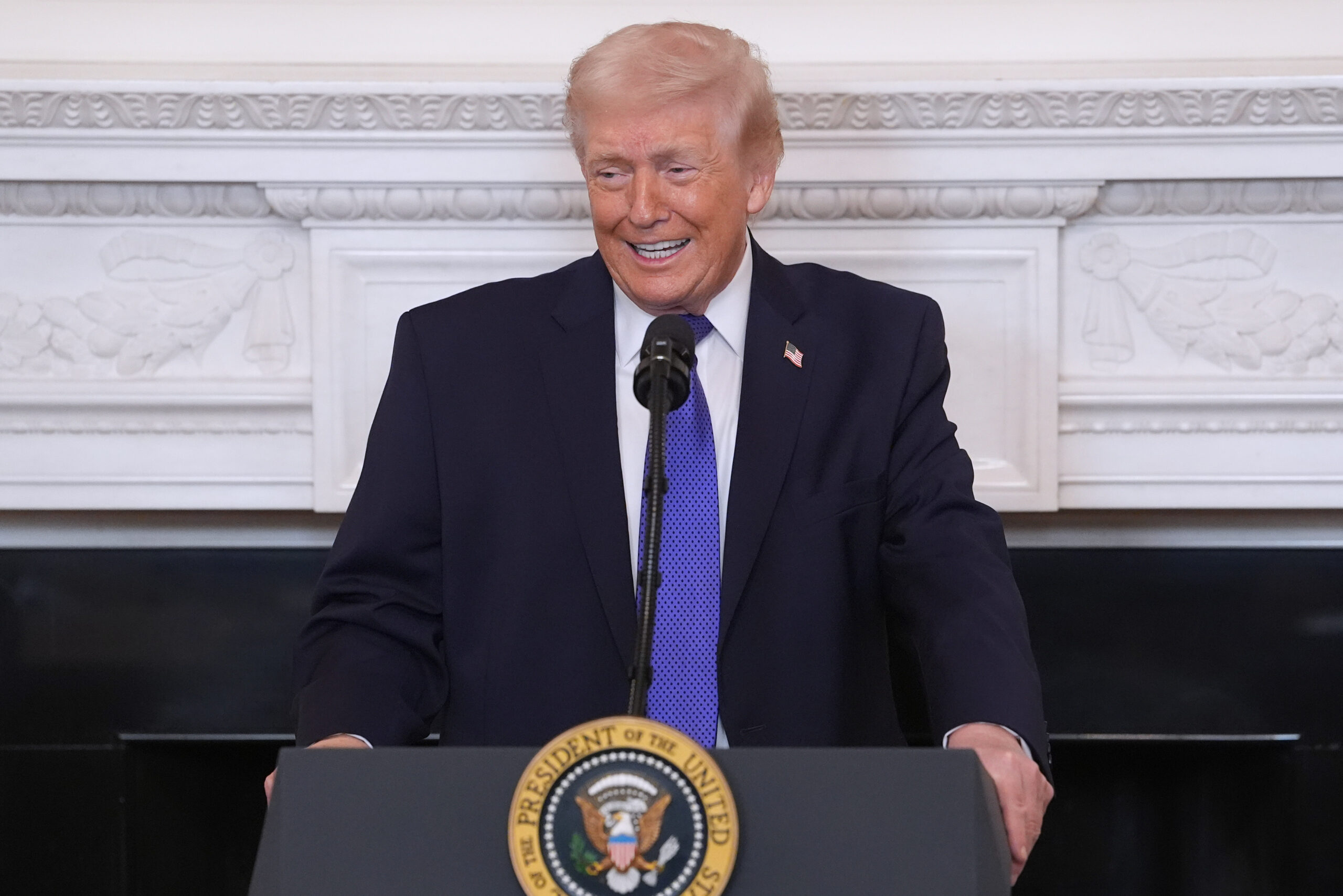 Iran, Trump: “Sto pensando ad attacco limitato per raggiungere accordo”