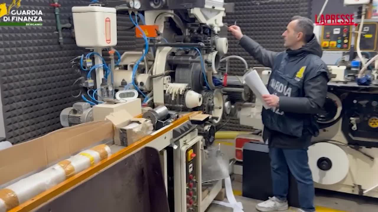 Bergamo, dentro la fabbrica di sigarette di contrabbando: sequestrate 60 tonnellate di tabacco