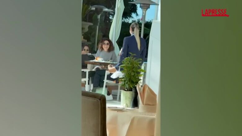 Sanremo 2026, Carlo Conti a Bordighera: pranzo con la famiglia aspettando il Festival