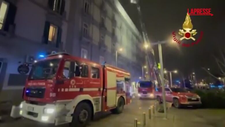 Napoli: incendio a quinto piano albergo, l'intervento dei vigili del fuoco