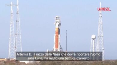 Artemis II verso la Luna, Nasa rinvia la missione: "Non si farà a marzo"
