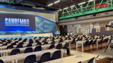 Sanremo 2026, la sala stampa pronta ad accogliere centinaia di giornalisti