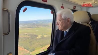Mattarella a Niscemi, il sorvolo in elicottero del presidente