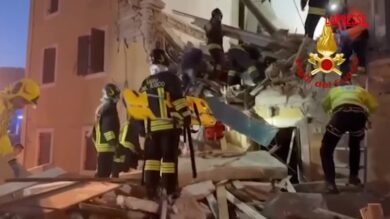 Verona, esplode palazzina a Fane: i vigili del fuoco estraggono uno dei residenti