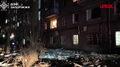 Ucraina, attacco russo a Zaporizhzhia: cinque feriti, tra loro un bambino