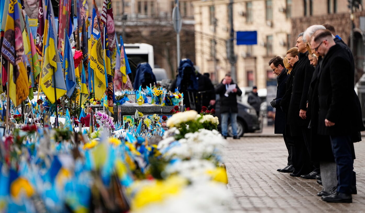 Ucraina, vertici Ue a Kiev nel quarto anniversario della guerra: “Pace giusta e duratura”