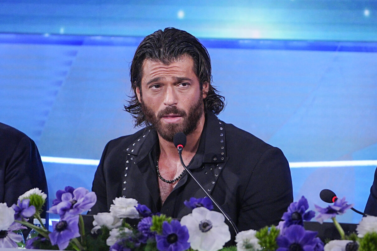 Galleria foto 'Can Yaman a Sanremo 2026, le foto della conferenza stampa' - foto 6
