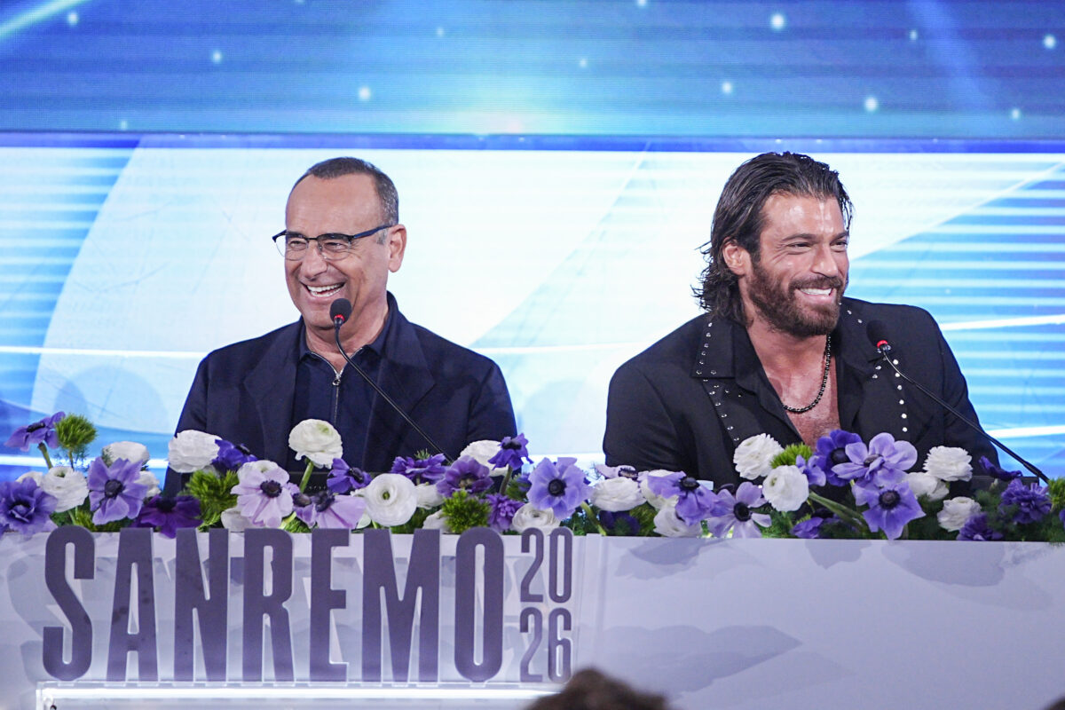Galleria foto 'Can Yaman a Sanremo 2026, le foto della conferenza stampa' - foto 2