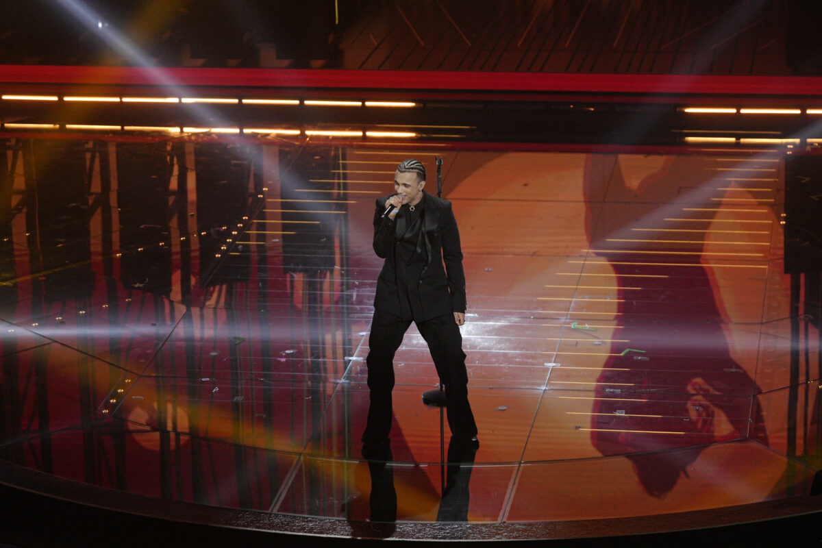 Galleria foto 'Sanremo 2026, i look dei cantanti nella prima serata: le foto' - foto 20