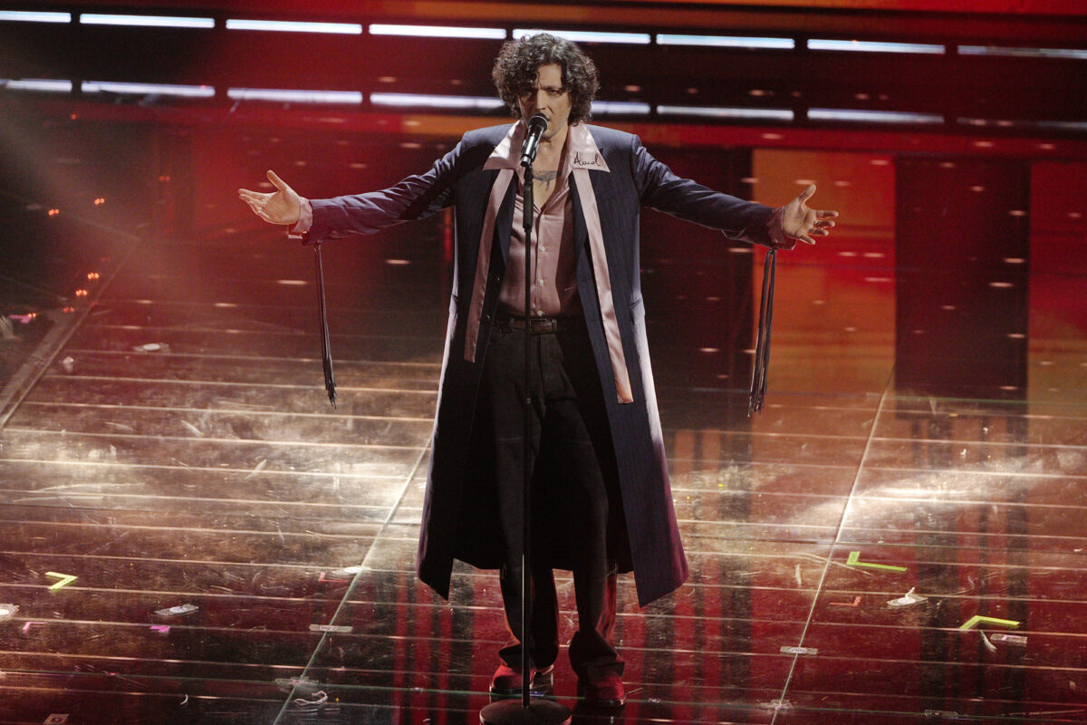 Galleria foto 'Sanremo 2026, i look dei cantanti nella prima serata: le foto' - foto 33