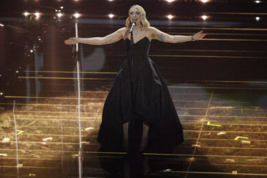 Mara Sattei si esibisce alla 76ª edizione del Festival della Canzone Italiana di Sanremo al Teatro Ariston di Sanremo (Foto di Marco Alpozzi/LaPresse)