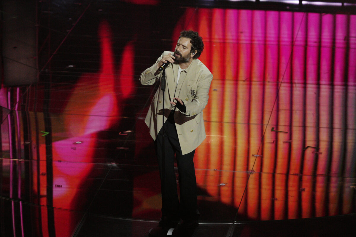 Galleria foto 'Sanremo 2026, i look dei cantanti nella prima serata: le foto' - foto 18