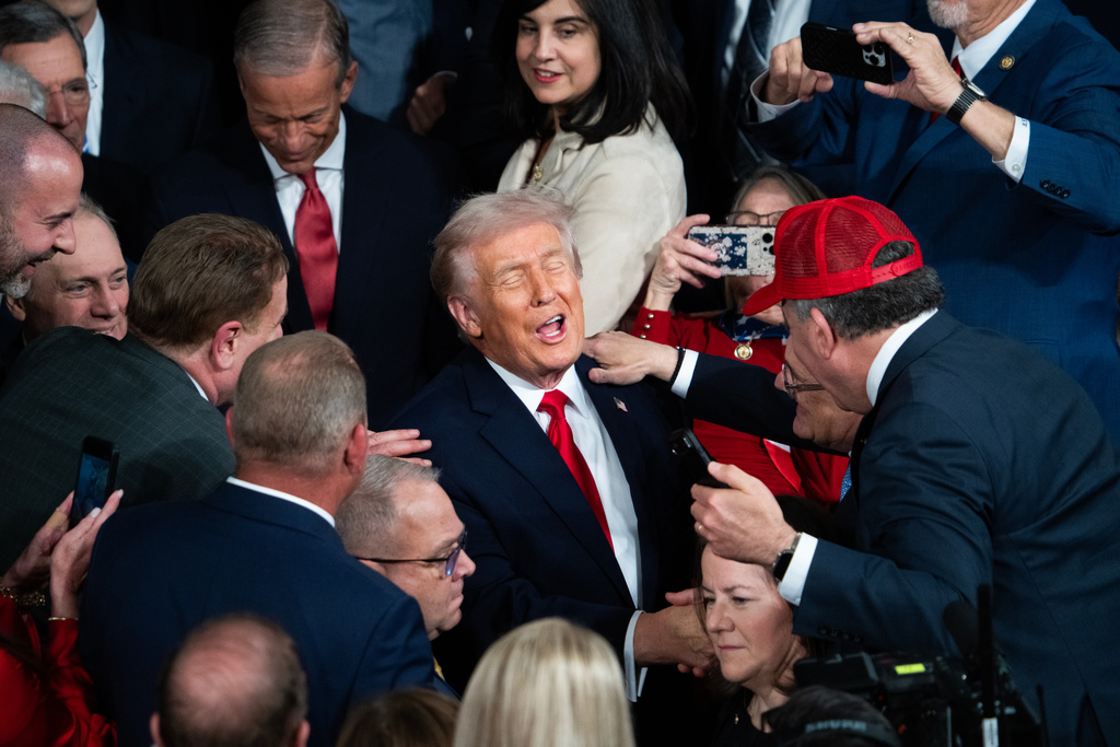 Stato dell’Unione, Trump: “Tornati all’età dell’oro. Non permetteremo all’Iran di avere armi nucleari”