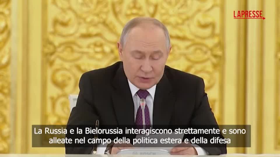 putin riceve lukashenko al cremlino insieme resistiamo a pressione sanzioni da Lapresse.it putin riceve lukashenko al cremlino insieme resistiamo a pressione sanzioni