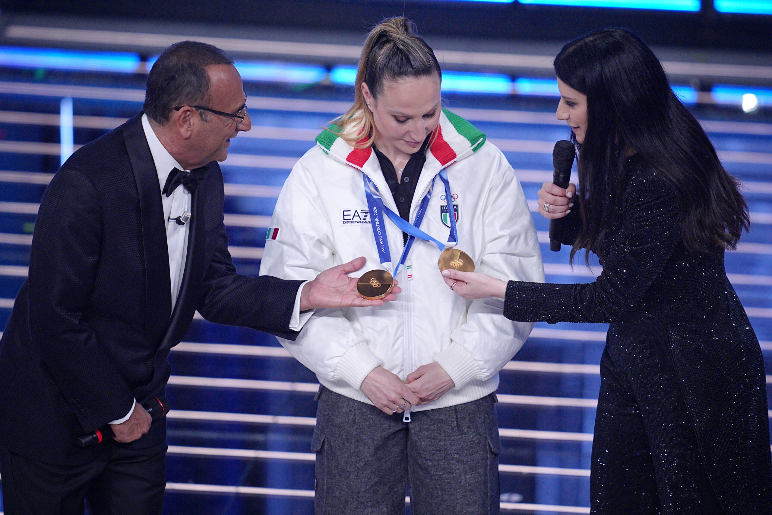 Lollobrigida a Sanremo 2026: “Mamma d’oro? Non è offesa” Lollobrigida a Sanremo 2026: “Mamma d’oro? Non è offesa”