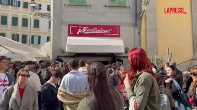 Sanremo 2026, Sayf prepara i caffè al bar "Santissimo"