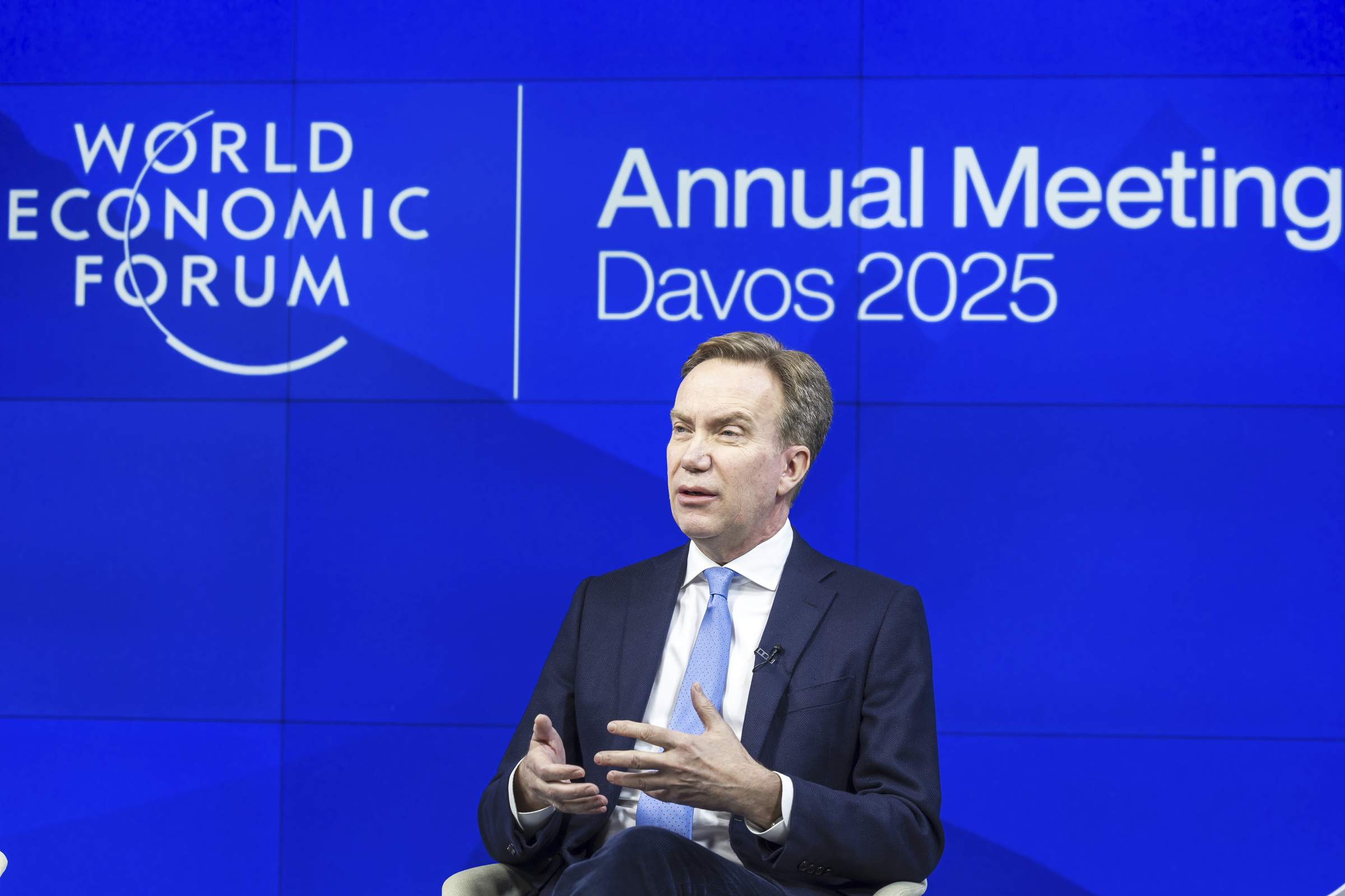 Caso Epstein, si dimette il presidente del Forum di Davos