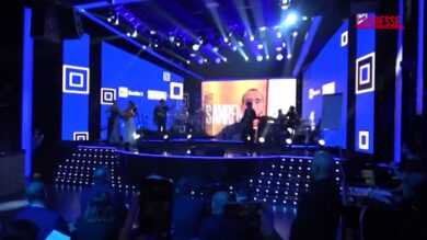 Sanremo 2026, la gag di Gasparri con Sisto al piano: “Fammi un Si che tanto il No non ci sta”