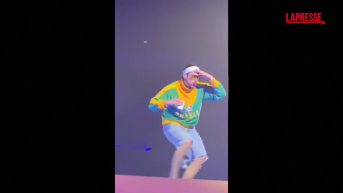Bad Bunny, omaggio a Pelé durante il concerto a San Paolo