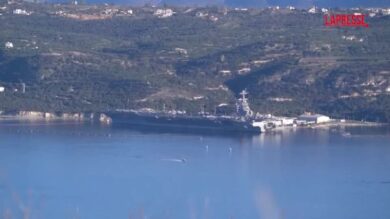 Grecia, la portaerei Usa Gerald R. Ford lascia Creta e si dirige verso il Medio Oriente