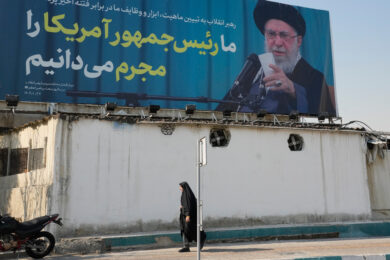 Iran, la Cina ai suoi cittadini: “Lasciare il Paese il prima possibile” – La diretta