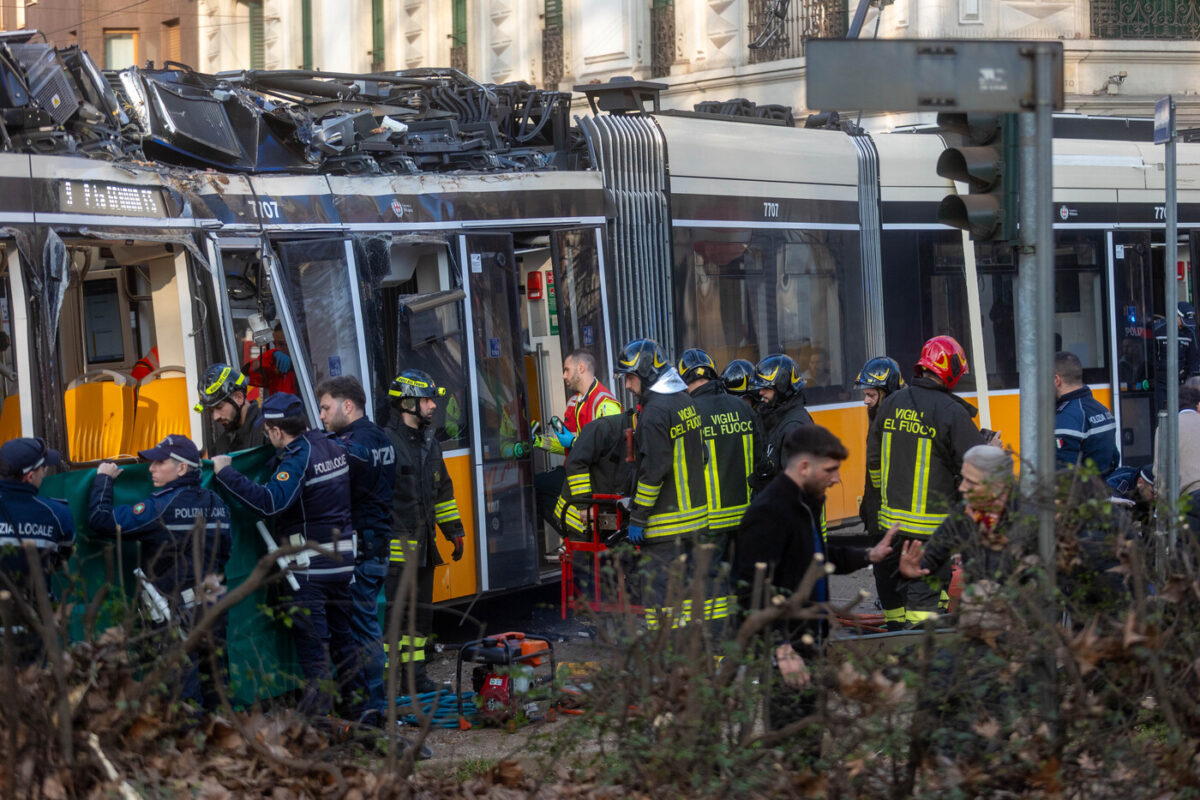 Tram deragliato, il precedente a Roma nel 2001: le analogie