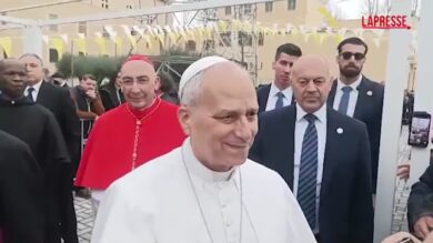 Papa Leone XIV, l'arrivo al quartiere Quarticciolo di Roma