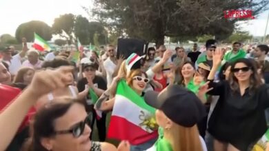 Iran, a Los Angeles folla in strada per sostenere l’attacco di Usa e Israele