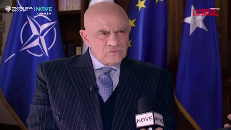 Crozza-Crosetto: "Della guerra ho saputo dal video di Big Mama"