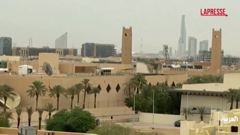 Iran, colpita ambasciata Usa in Arabia Saudita: le immagini della struttura dopo l’attacco
