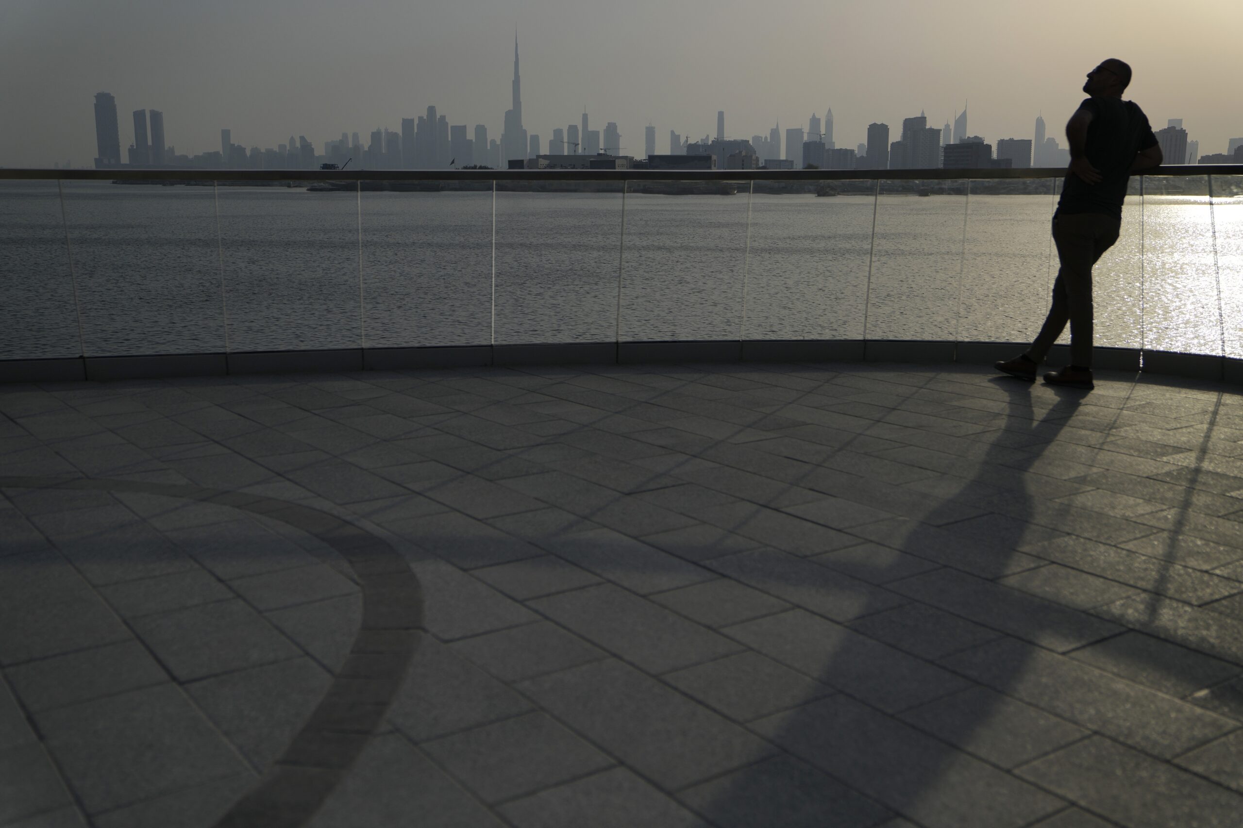 Iran, italiani bloccati su nave da crociera a Dubai: oltre 500 sulla Msc Euribia