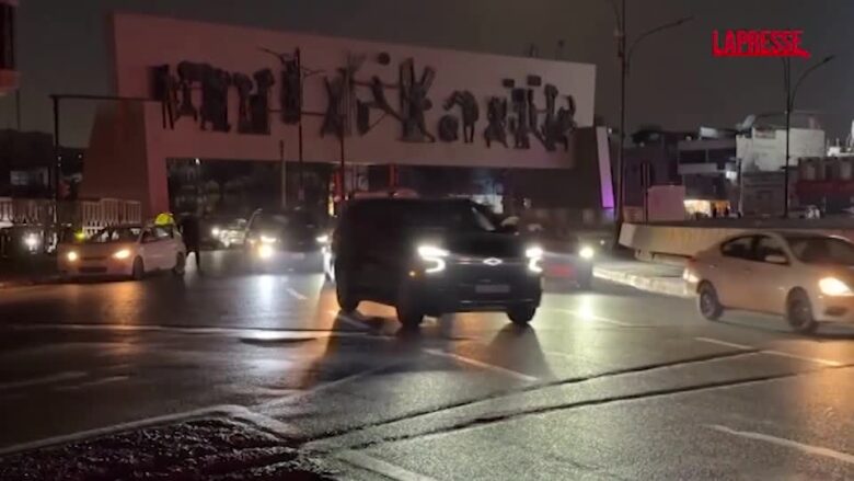 Attacco all'Iran, le immagini del blackout nella capitale irachena Baghdad