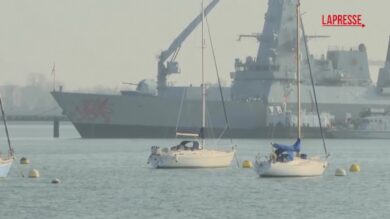Iran, la nave britannica HMS Dragon ferma nel porto di Portsmouth