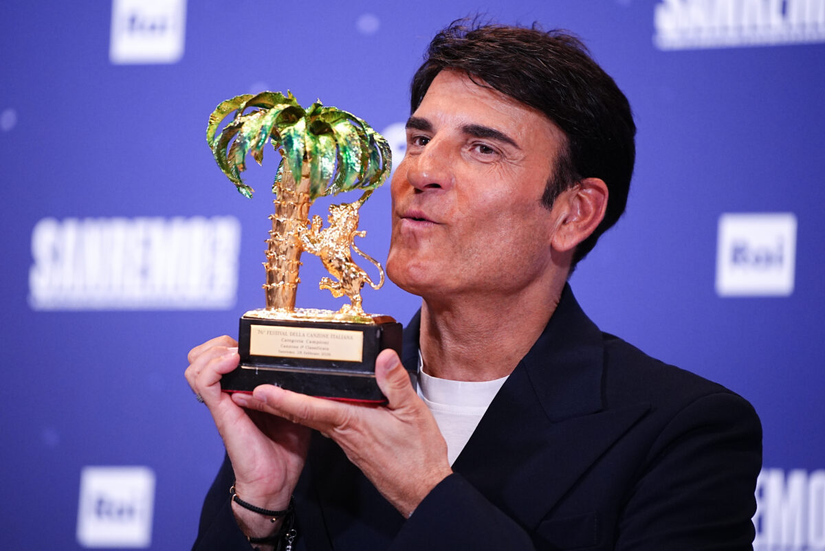 Sal Da Vinci, grande festa a Napoli per la vittoria a Sanremo 2026