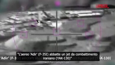 Iran, Israele abbatte jet di Teheran: il video diffuso dall'esercito israeliano