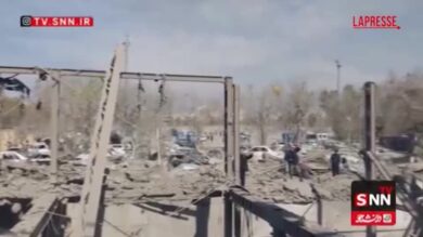 Iran, attacchi di Usa e Israele: distrutto un complesso sportivo