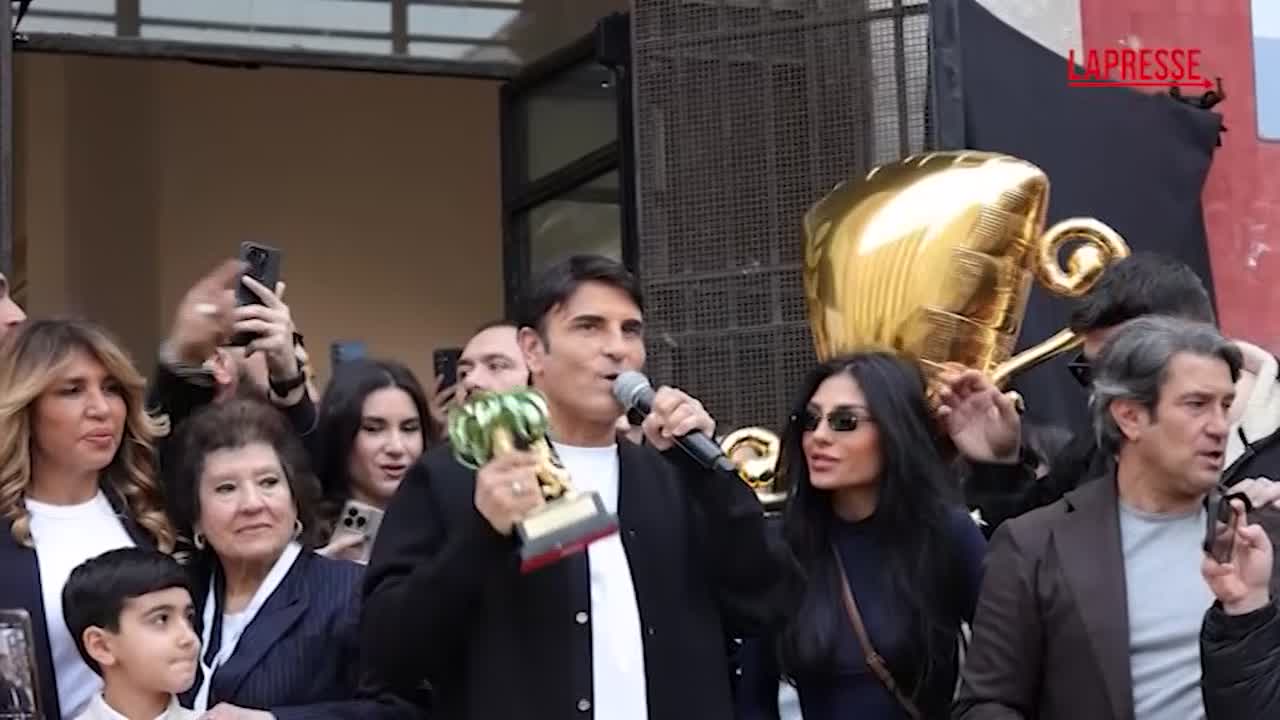 Sanremo 2026, Sal Da Vinci a Napoli: "Questo premio profuma di sogni realizzati, è di tutti voi"