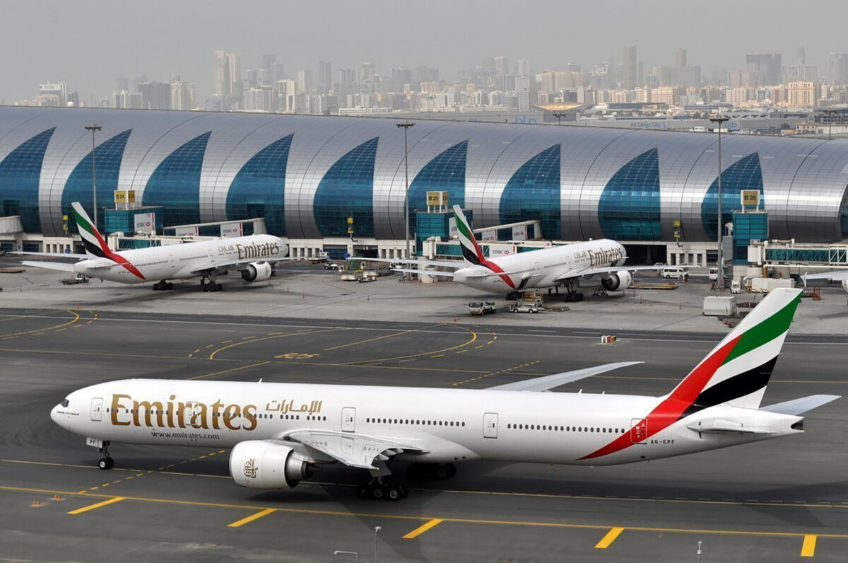 Un aereo Emirates a Dubai. (AP Photo/Adam Schreck, File)