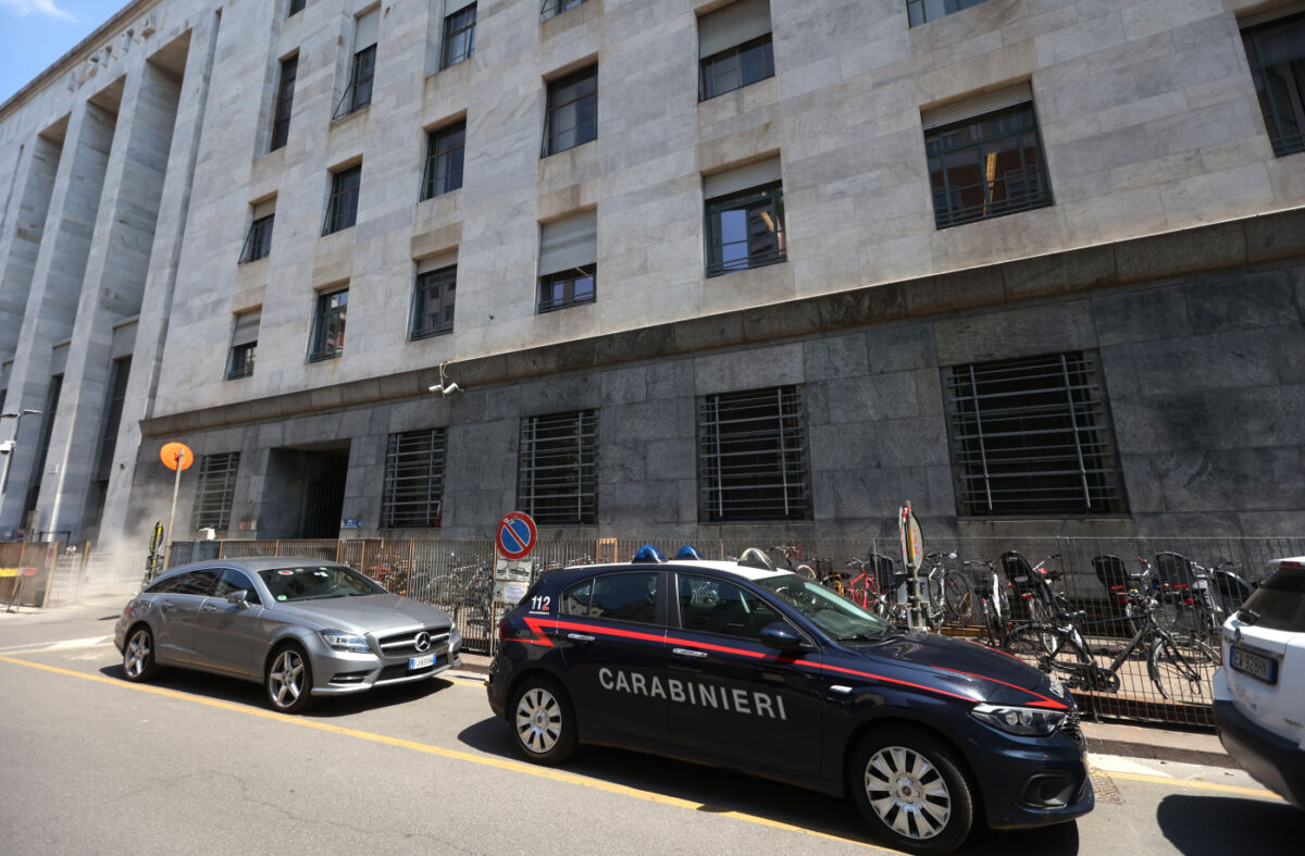 Allarme bomba a Milano, tribunale riaperto dopo 7 ore