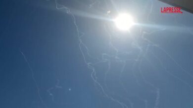 Iran, le scie dei missili intercettori nel cielo di Tel Aviv