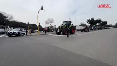 Agricoltori, tornano i trattori a Roma: la protesta contro il Mercosur