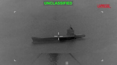 Iran, forze Usa colpiscono porta-droni di Teheran