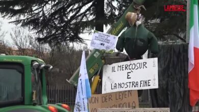 Agricoltori, a decine in piazza: “No al Mercosur, difendiamo il Made in Italy”