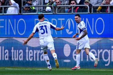 Cagliari-Como 1-2, i lariani agganciano il quarto posto