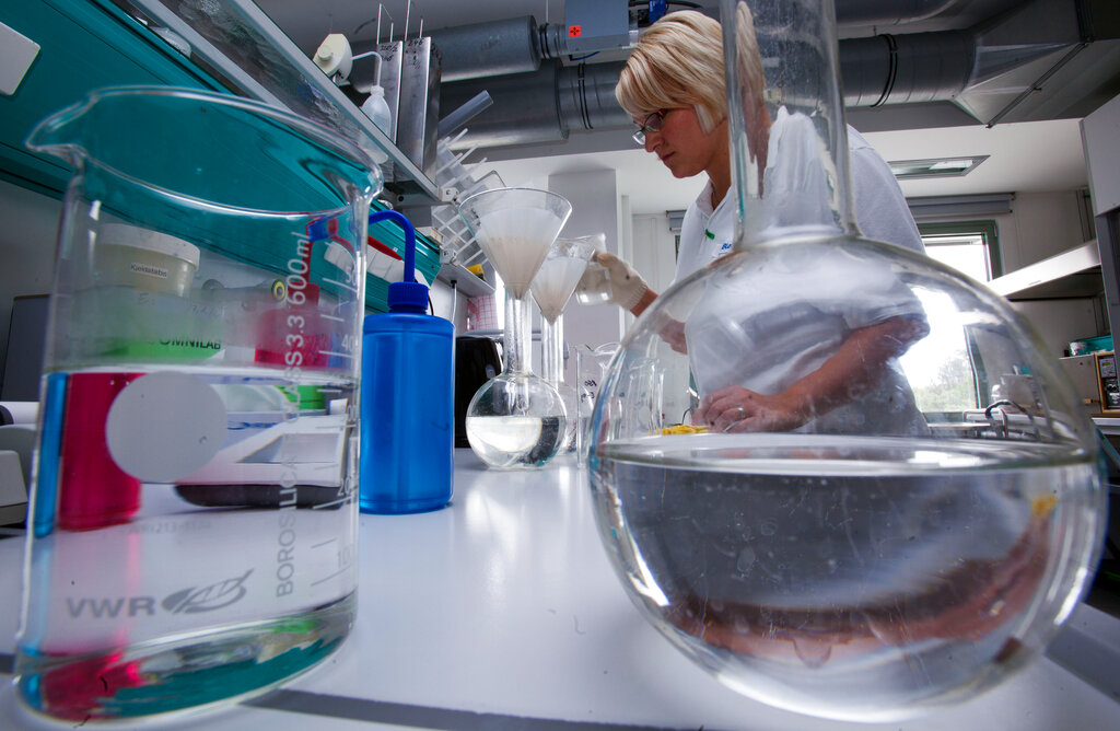 La salute? Un gioco da ragazze: dai farmaci alla medicina, ecco la rivincita delle donne