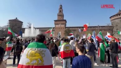 Milano, iraniani in piazza: "Usa e Israele stanno liberando 90 milioni di ostaggi"