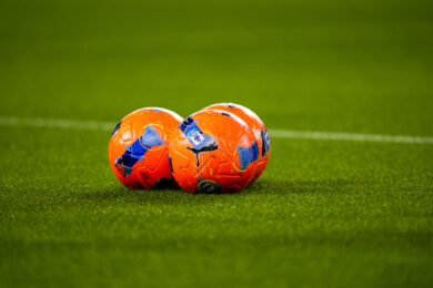 Arbitro donna 17enne aggredita a schiaffi e pugni