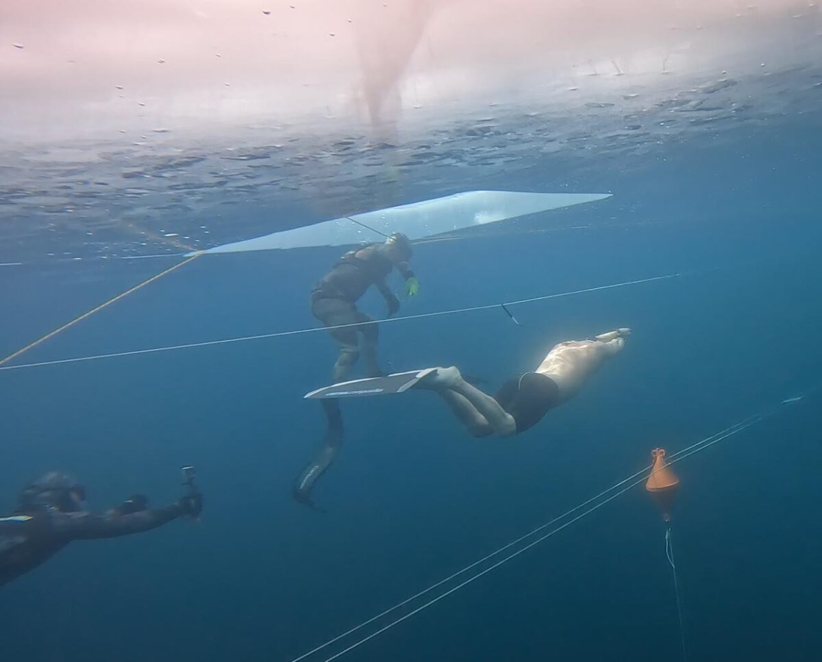 Galleria foto 'Apnea, record per Casalini: 106 metri sotto il ghiaccio nel Lago di Anterselva – Le foto' - foto 5